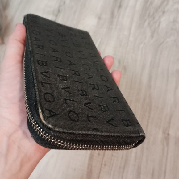 BVLGARI's Logo Mania Canvas Zip Around Long Wallet Black - Picture 8 of 13